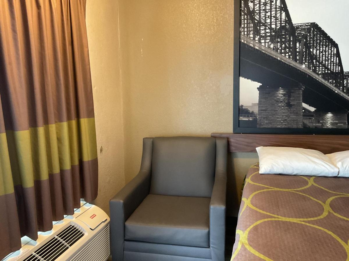 Super 8 By Wyndham Chattanooga/East Ridge Buitenkant foto