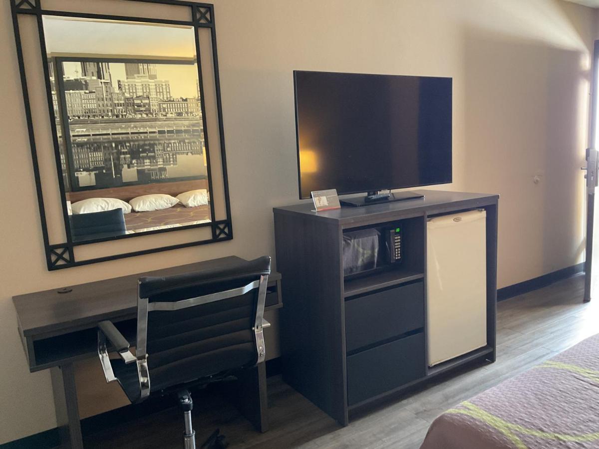 Super 8 By Wyndham Chattanooga/East Ridge Buitenkant foto