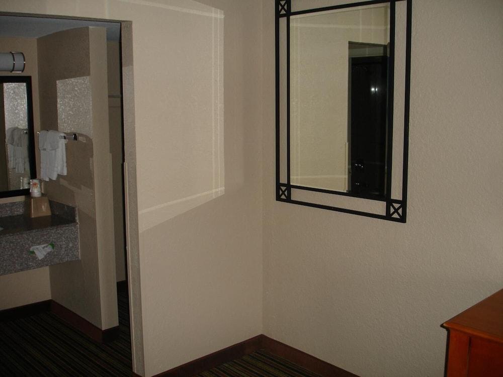 Super 8 By Wyndham Chattanooga/East Ridge Buitenkant foto